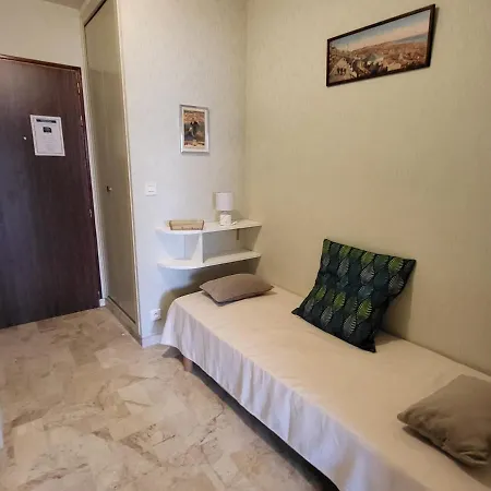 Cosy Proche Avec Balcon - Fr-1-92-822 Apartment *